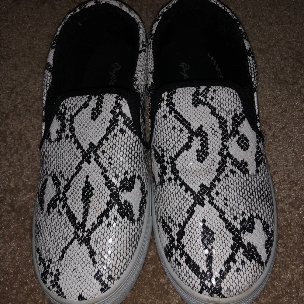 Snake Skin Slip-on Shoes